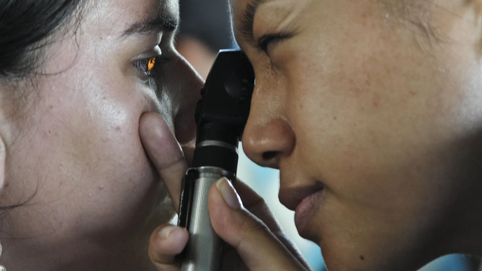 Eye Inoculation Technique: Aseptic Eye Swab Guide