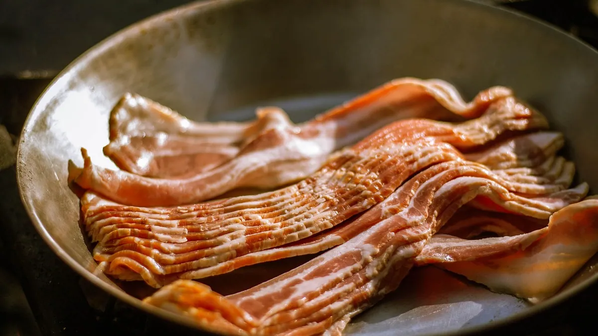 Can Cats Eat Bacon? Fat, Salt, and Safety Limits