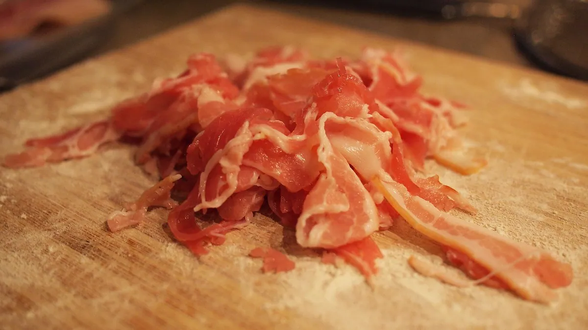 Can Cats Eat Deli Meat? Sodium and Nitrite Risks