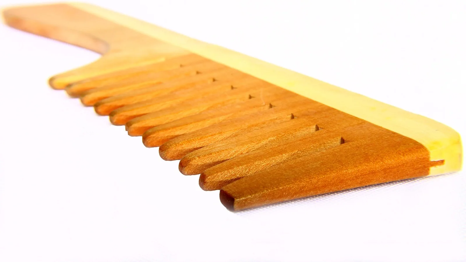 Lice Comb: How to Use It for Pets and People